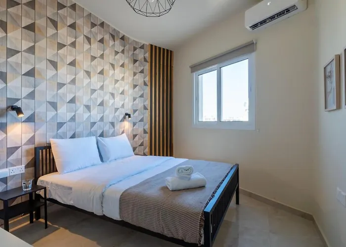 Mosaic - 1 Bedroom In Larnaca
