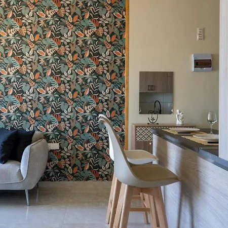 Mosaic - 1 Bedroom In ラルナカ