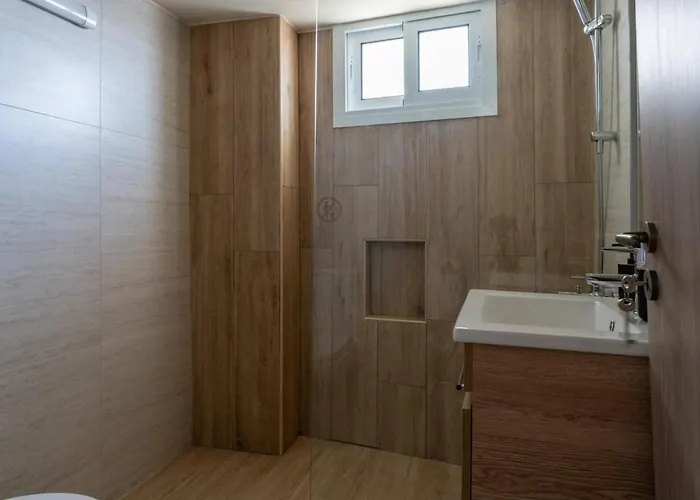 Mosaic - 1 Bedroom In